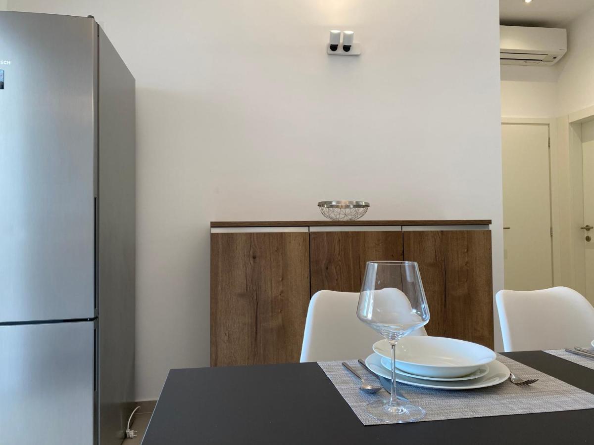 Holiday House Laura Vir Bagian luar foto